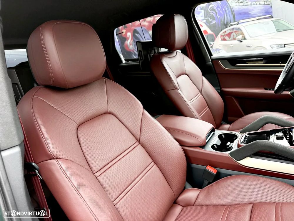 Porsche Cayenne Turbo E-Hybrid - 26