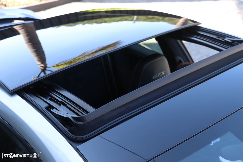 Porsche 911 (991) Carrera 4 GTS PDK - 48