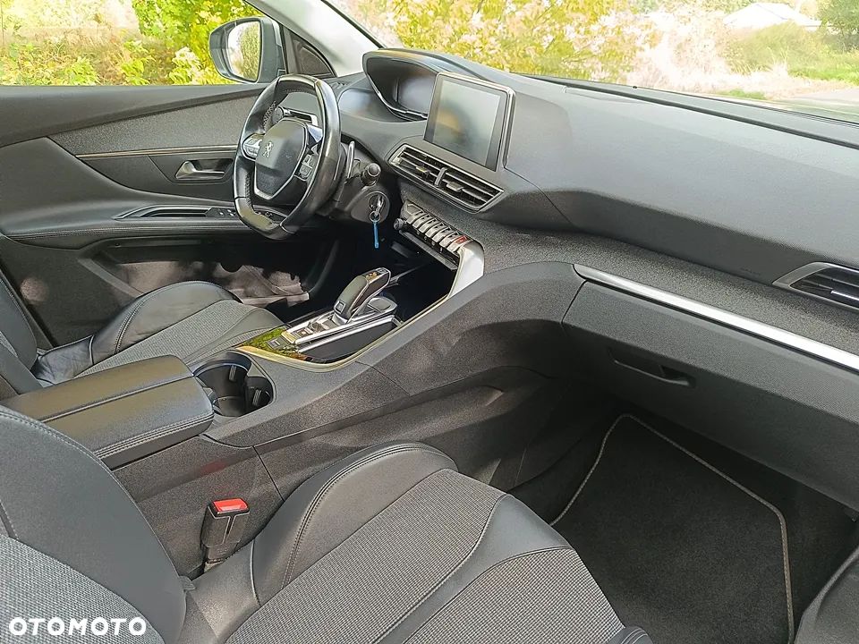 Peugeot 3008 1.5 BlueHDi Allure S&S EAT8 - 18
