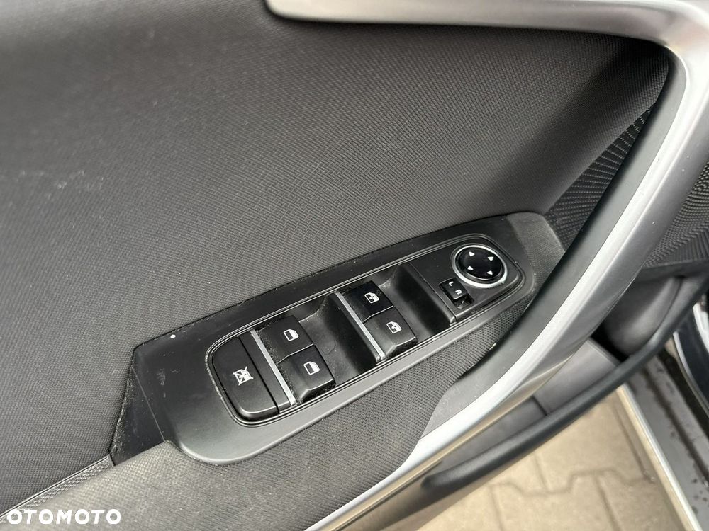 Kia XCeed 1.5 T-GDI M - 12