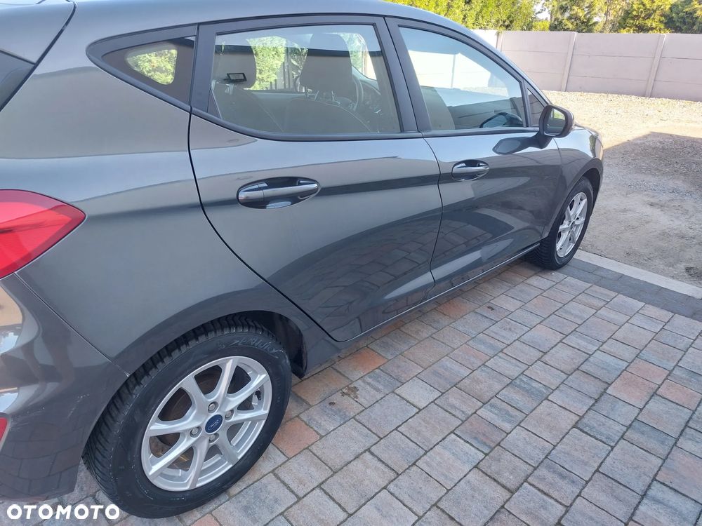 Ford Fiesta - 9