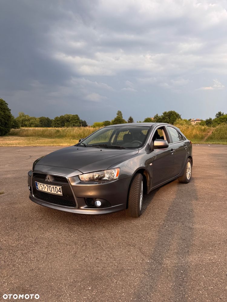 Mitsubishi Lancer 1.5 Invite - 4