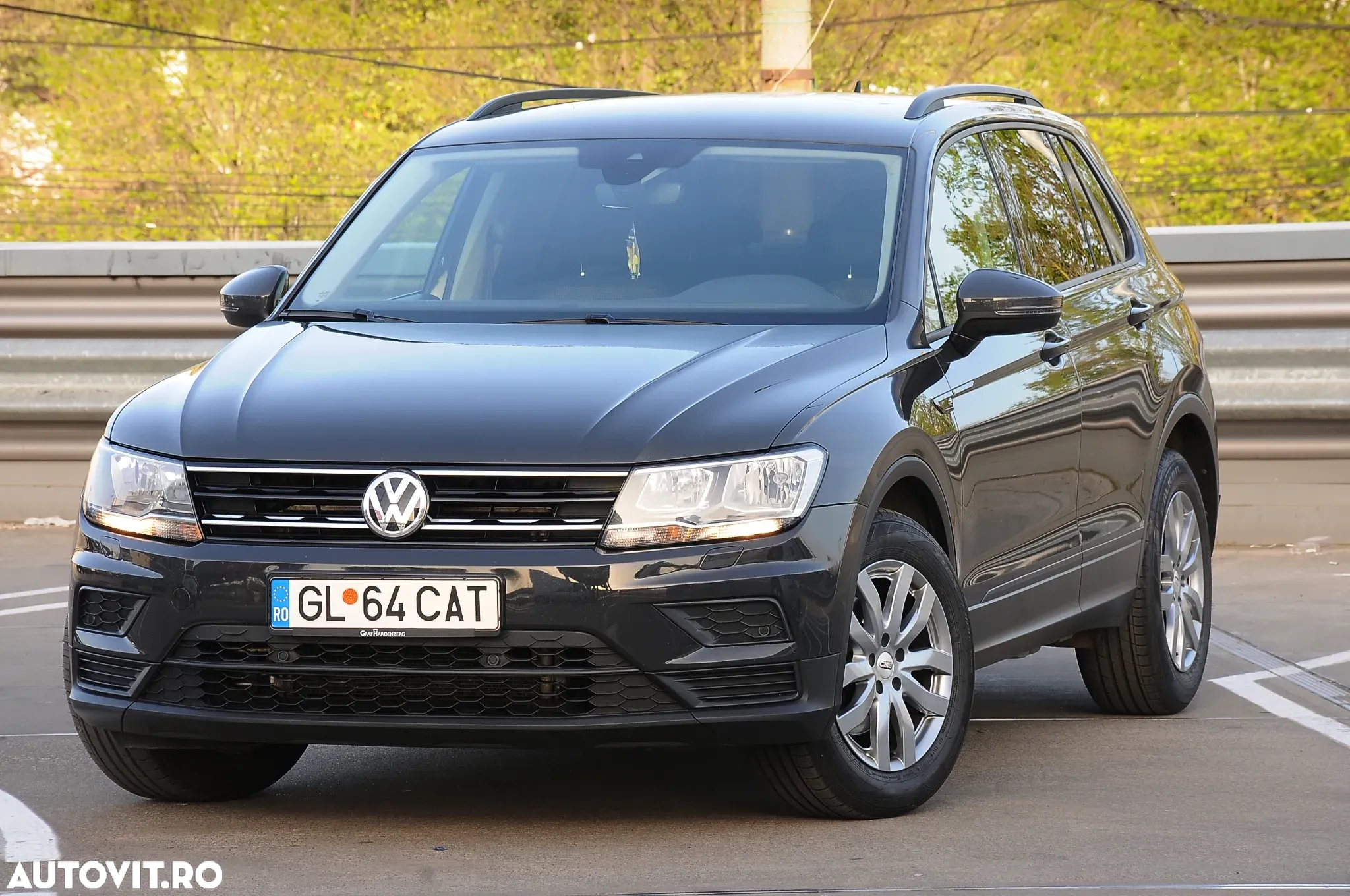 Volkswagen Tiguan 2.0 TDI DPF DSG Comfortline - 2