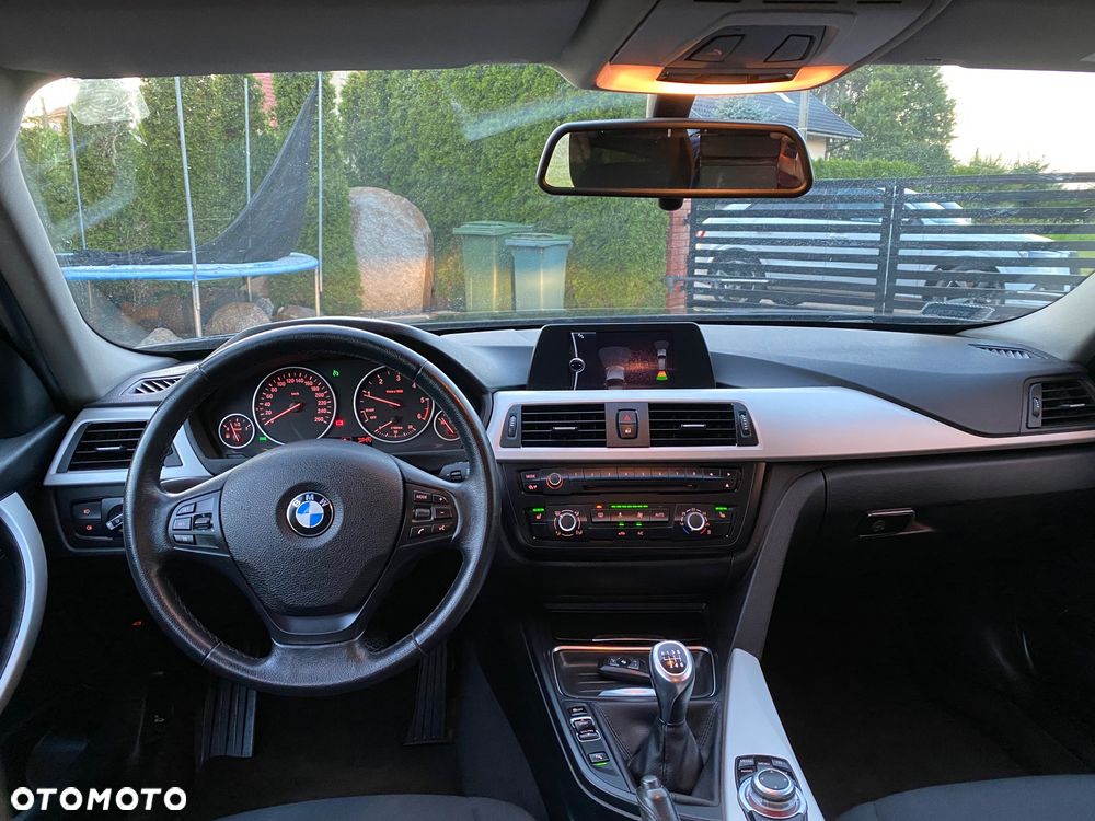 BMW Seria 3 - 12