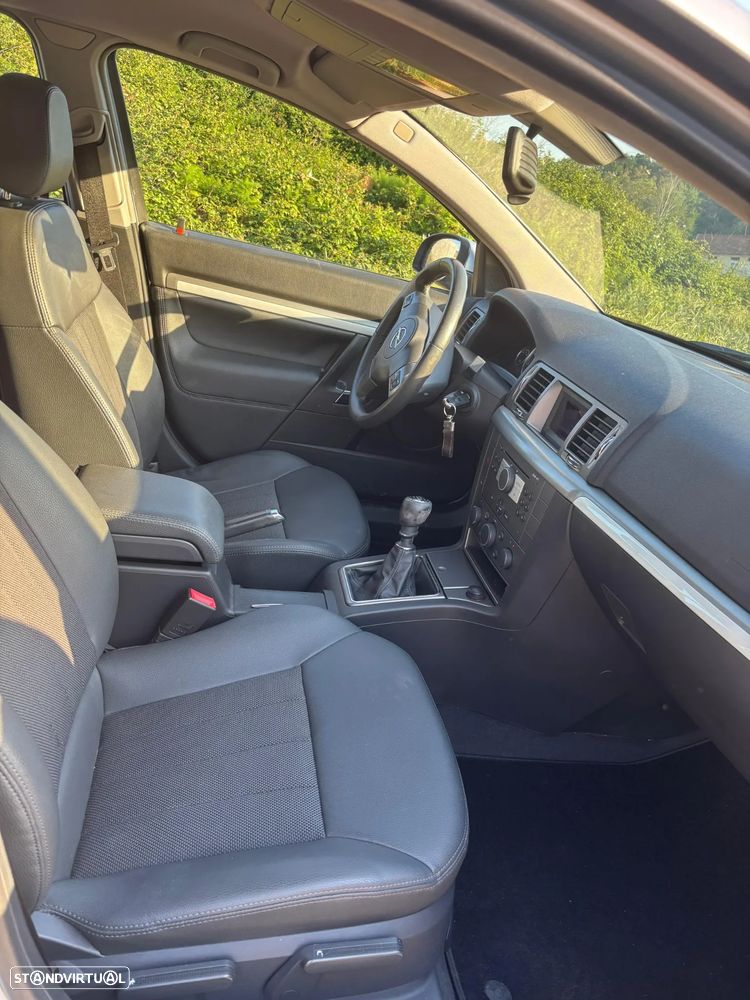 Opel Vectra Caravan 1.9 CDTi Elegance - 14