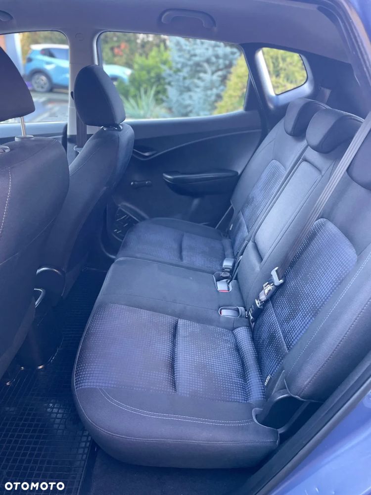 Hyundai ix20 1.4 Premium blue - 14