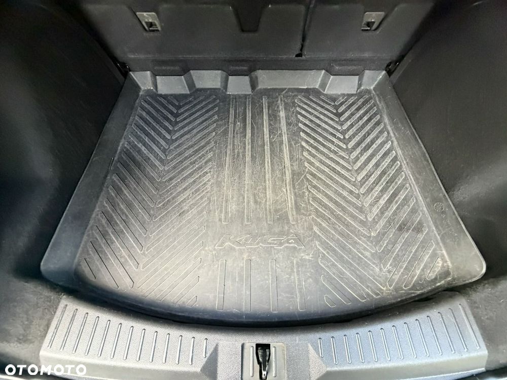 Ford Kuga - 26