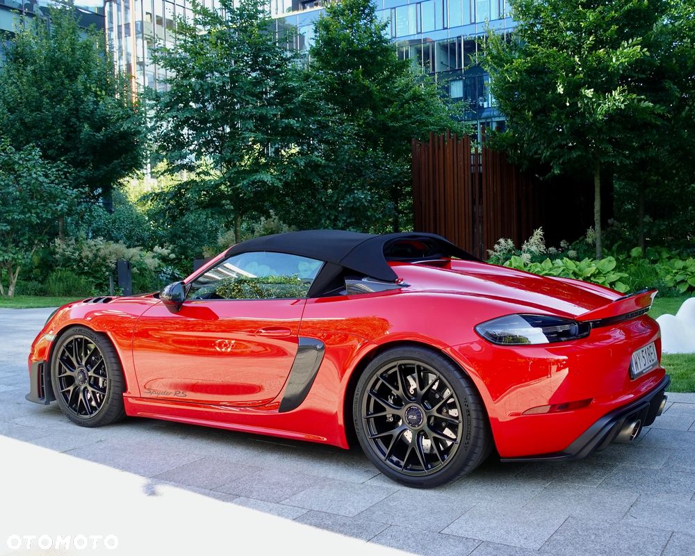 Porsche 718 Spyder - 3