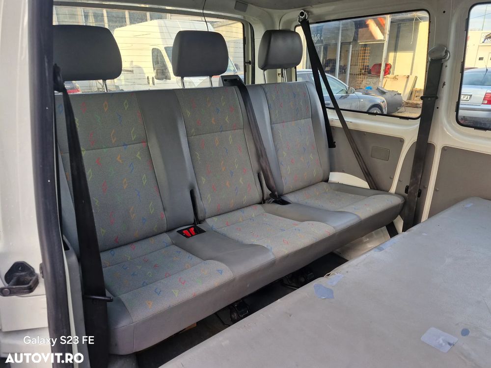 Volkswagen Transporter Caravelle Kurz DPF Comfortline - 7