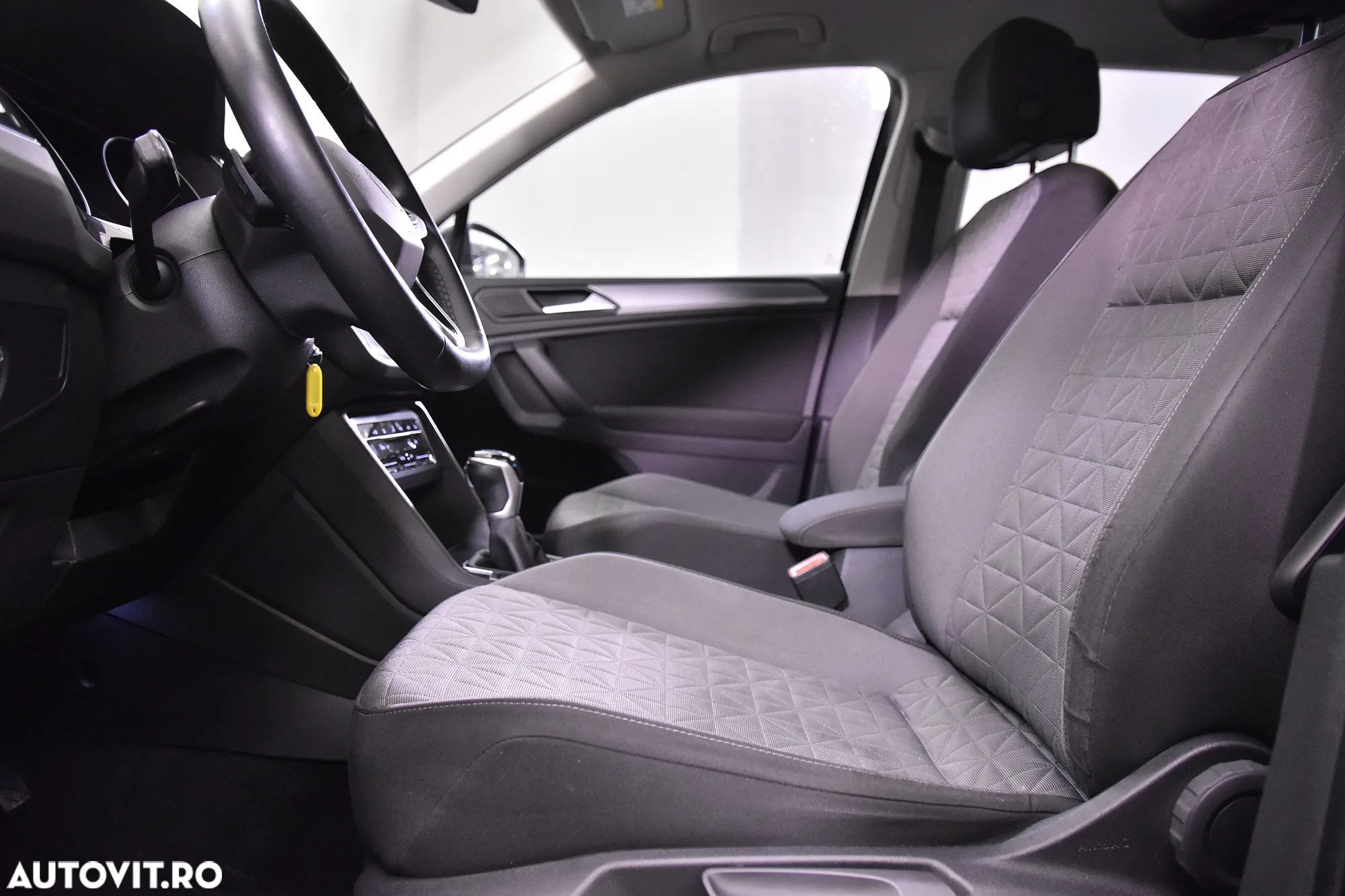 Volkswagen Tiguan - 22