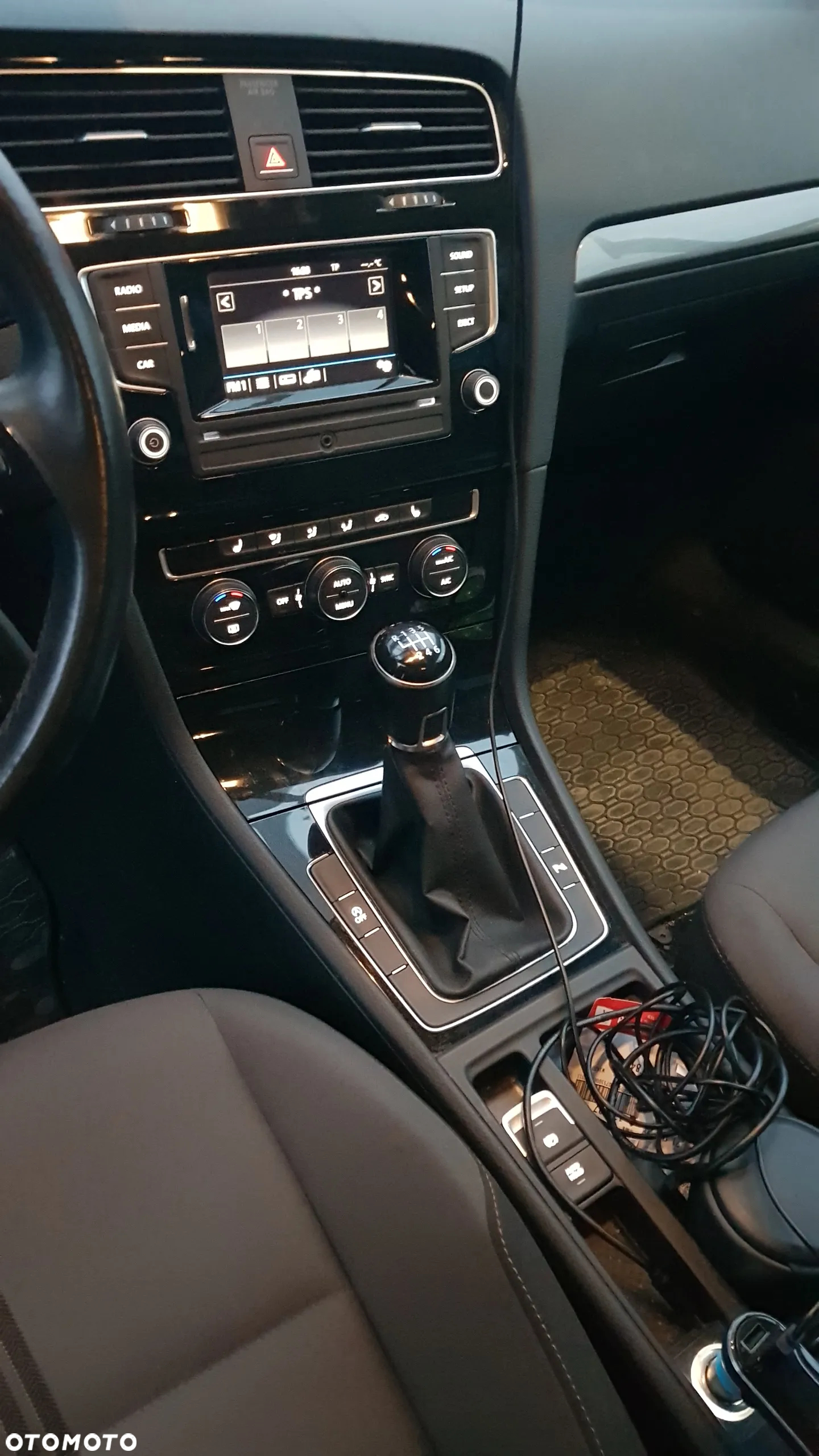Volkswagen Golf 2.0 TDI BlueMotion Technology Allstar - 11