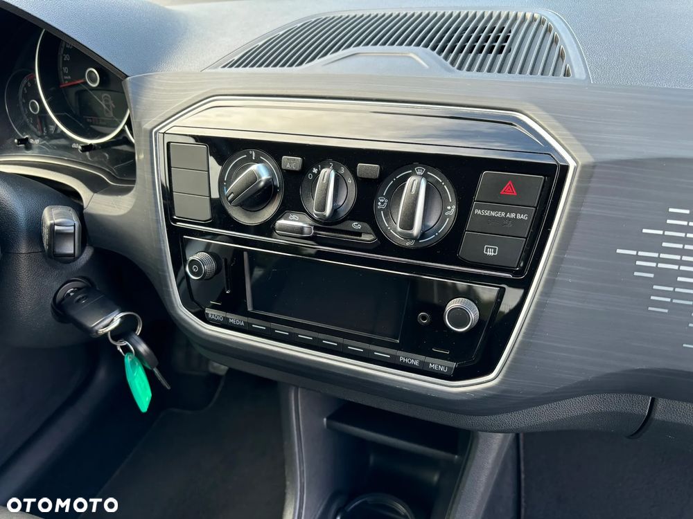 Volkswagen up! sound - 8