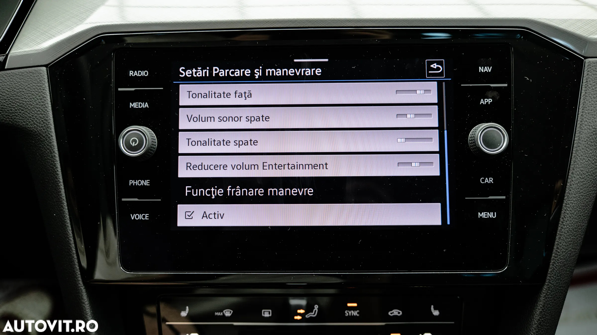 Volkswagen Passat Variant 2.0 TDI DSG (BlueMotion Technology) Comfortline - 36