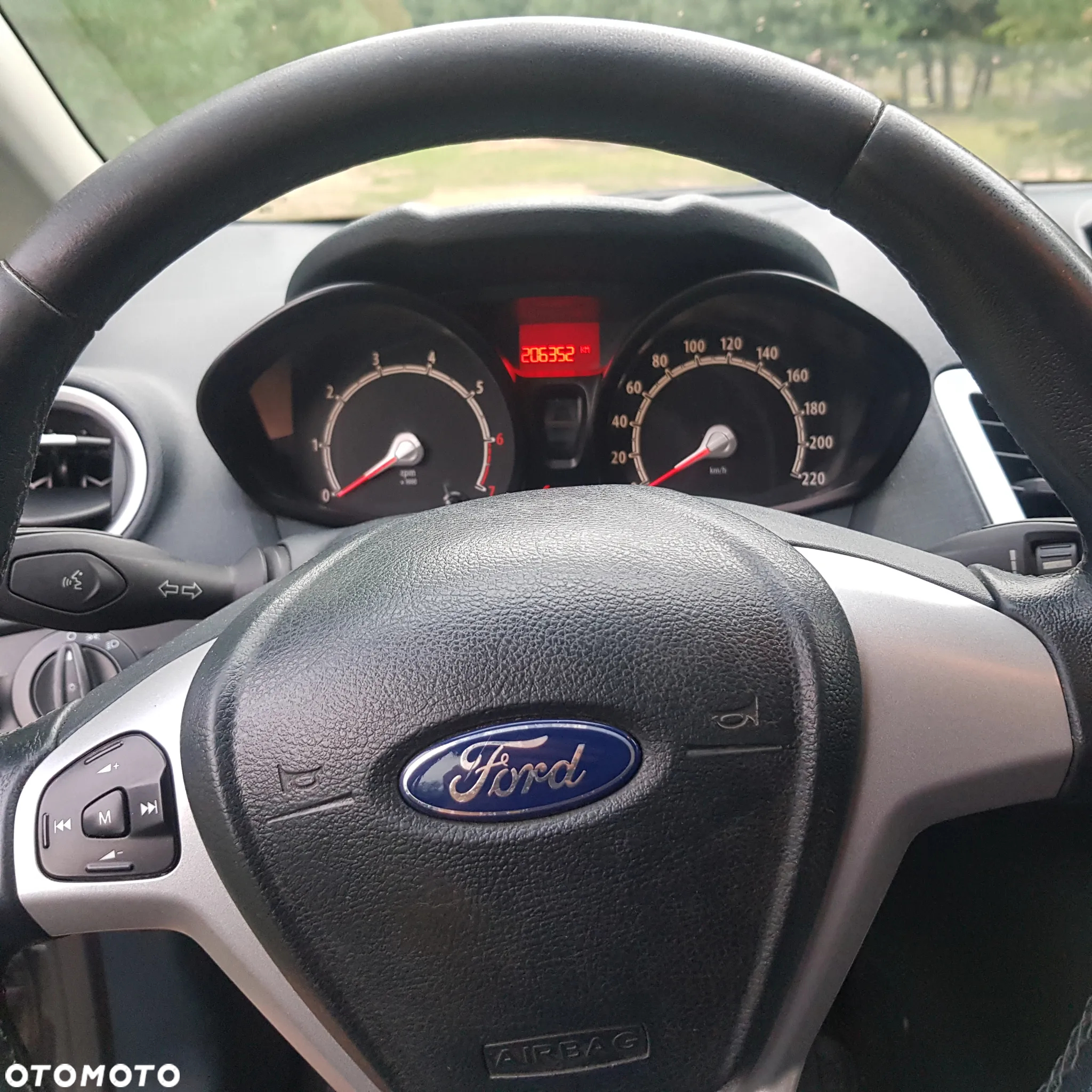 Ford Fiesta 1.25 Celebration - 9
