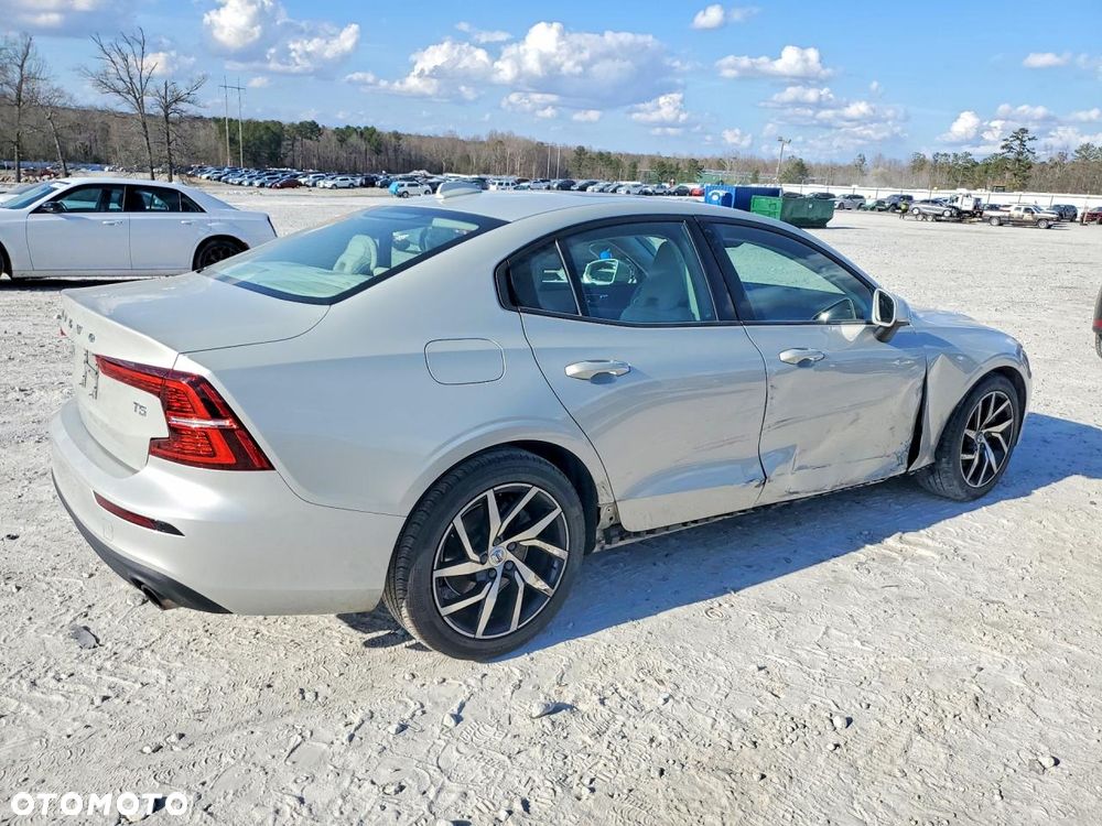 Volvo S60 - 3