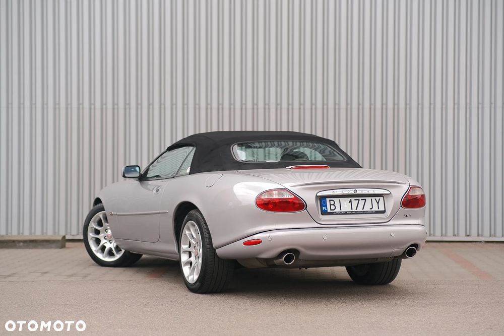 Jaguar XK8 - 32