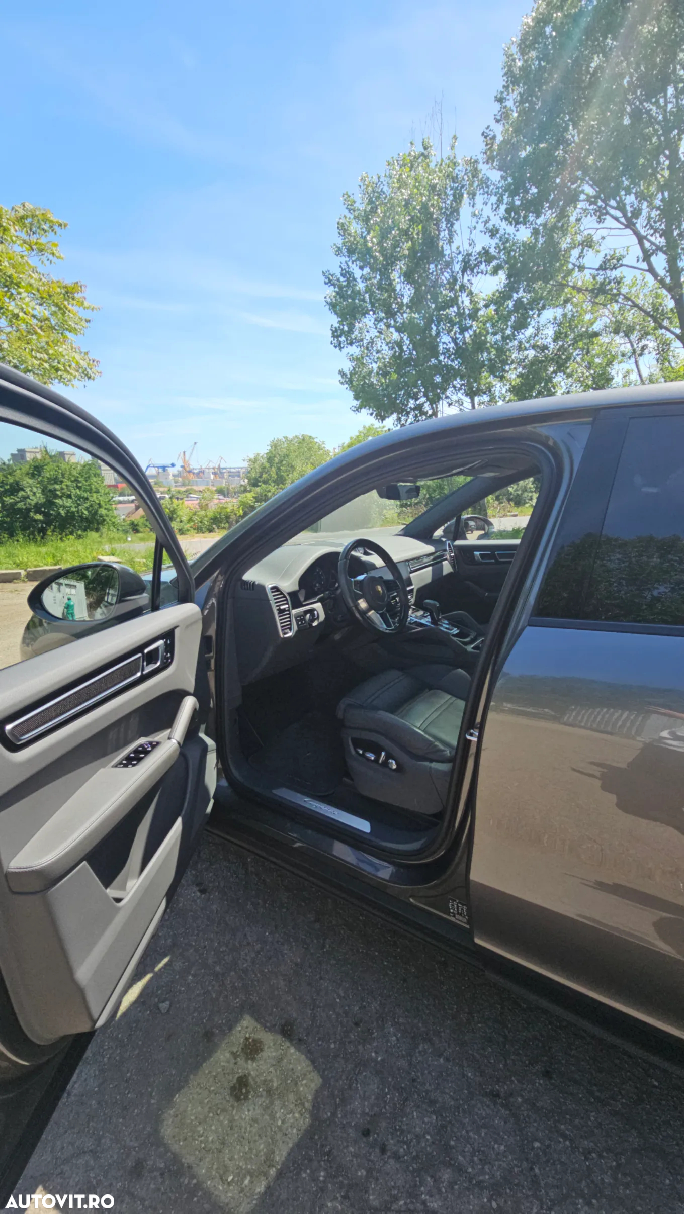 Porsche Cayenne Tiptronic S Platinum Edition - 14