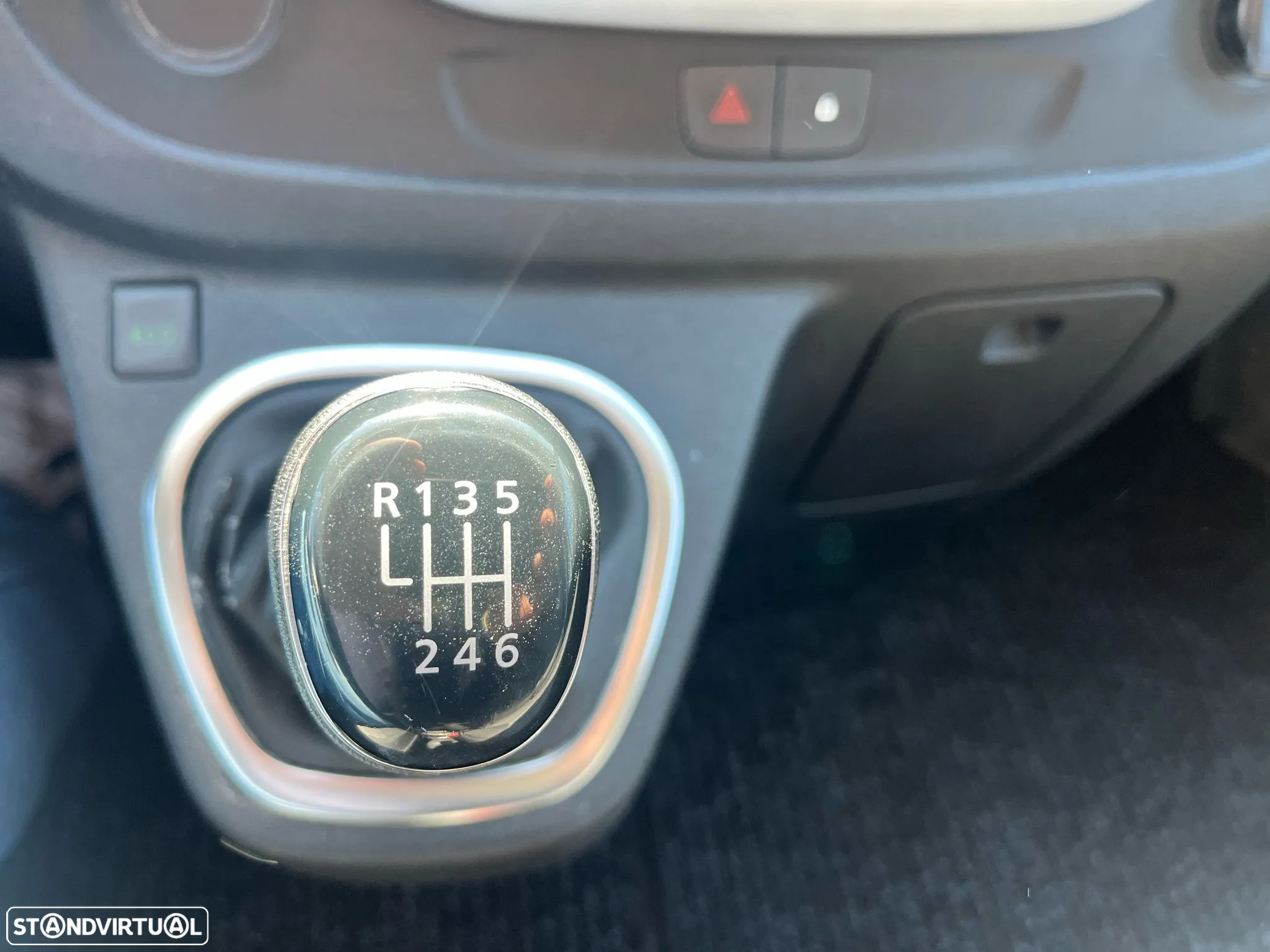 Renault TRAFIC 2.0 dCI 120cv - IVA DEDUTÍVEL - SISTEMA FRIO BALTRINA - 33
