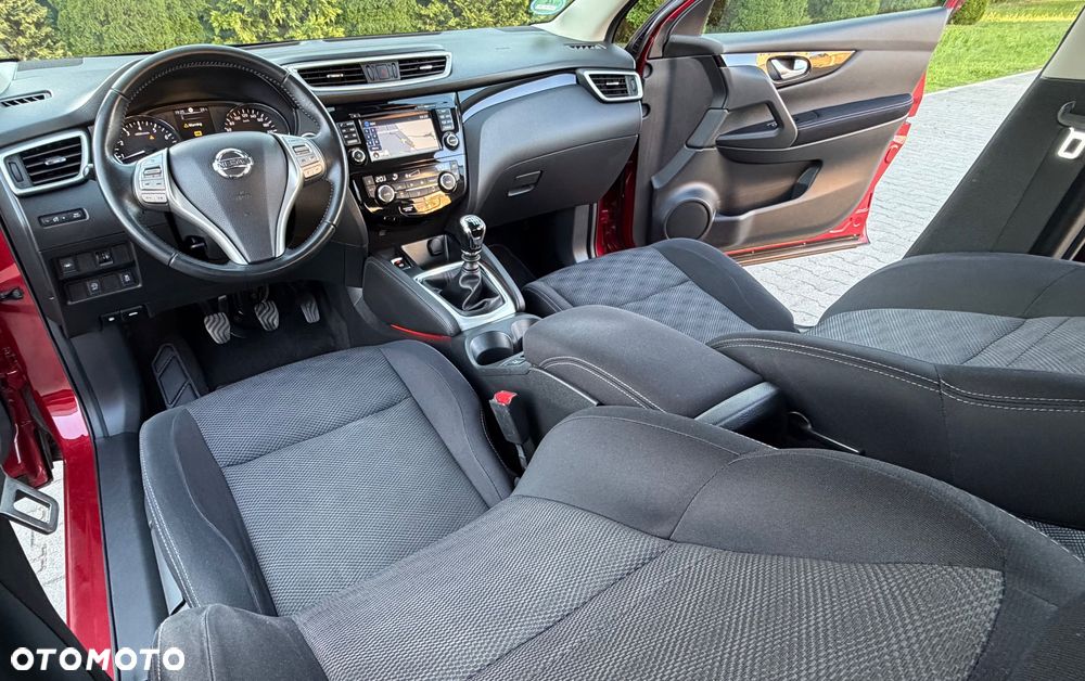 Nissan Qashqai 1.2 DIG-T N-Connecta EU6 - 27