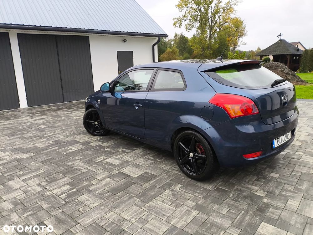 Kia ProCeed - 4