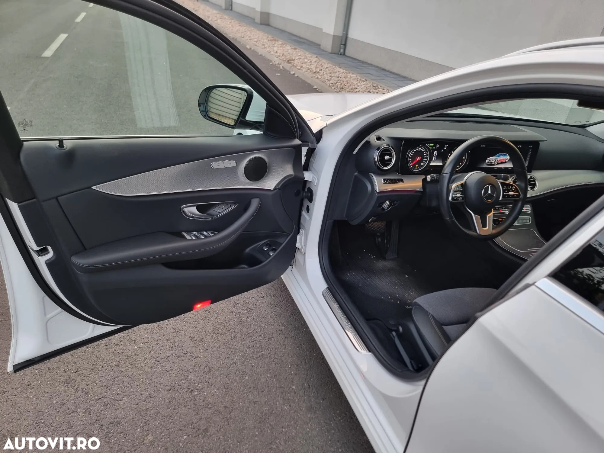 Mercedes-Benz E 300 de T 9G-TRONIC Avantgarde - 8