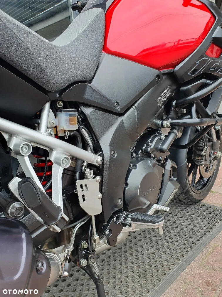 Suzuki DL - 17