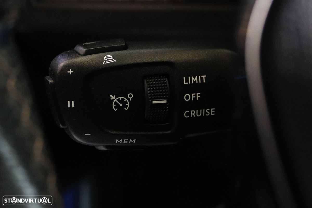 Peugeot 3008 1.2 PureTech GT Pack EAT8 - 17