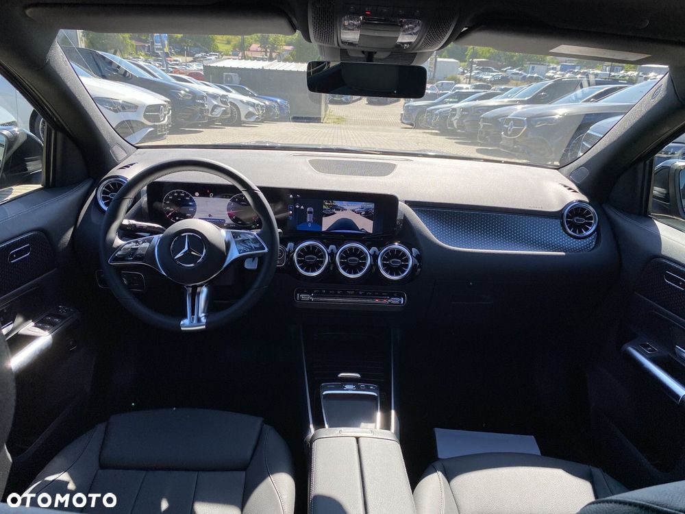 Mercedes-Benz GLA - 26