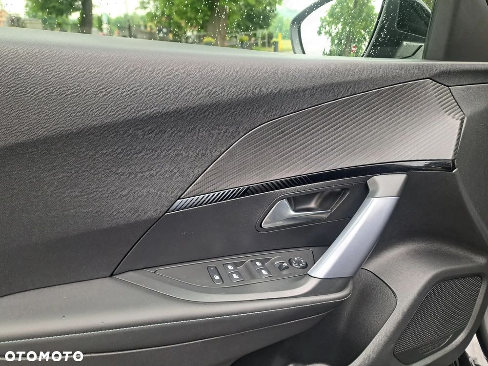 Peugeot 2008 1.2 Pure Tech GPF Active S&S - 23