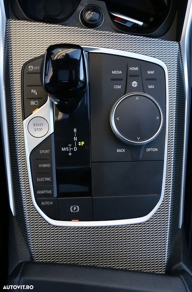 BMW Seria 3 330e xDrive AT PHEV - 29