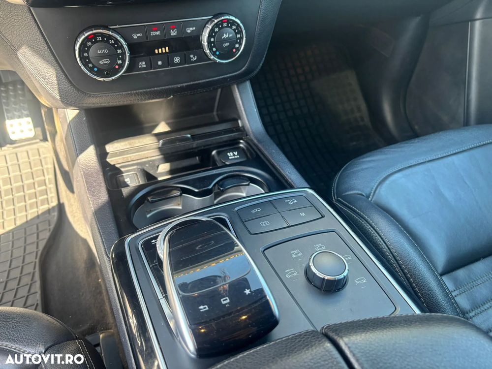 Mercedes-Benz GLS - 28