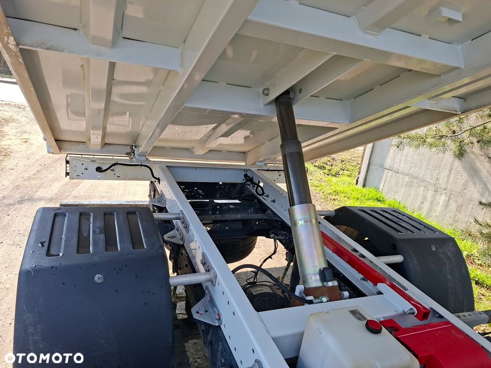 Mitsubishi Fuso Canter - 4