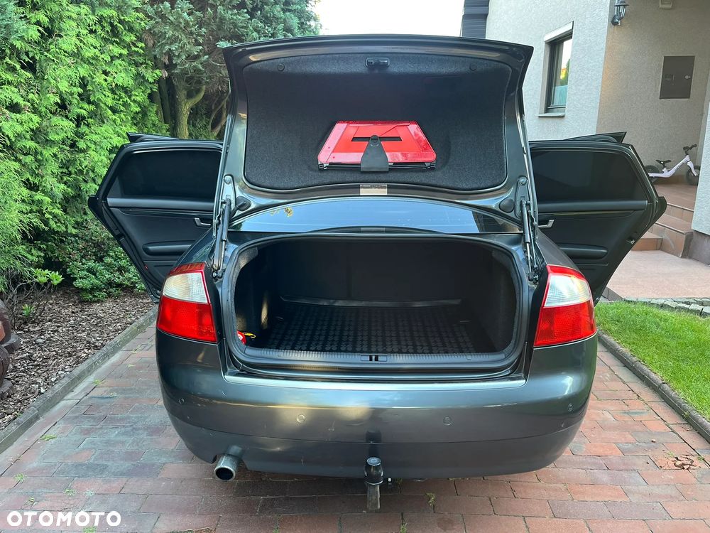 Audi A4 Limousine - 7