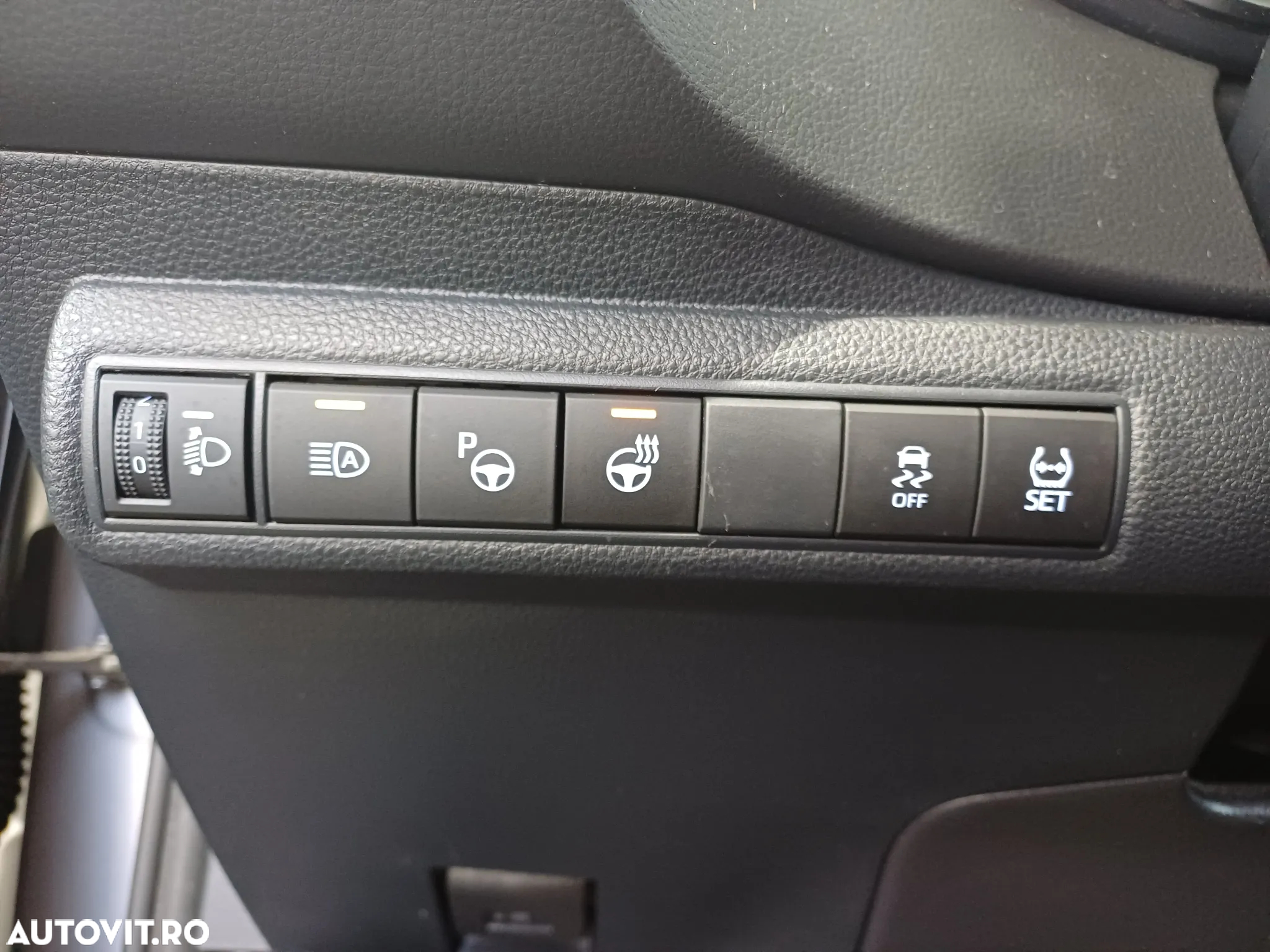 Toyota Corolla Sedan 1.8 HSD Dynamic - 10