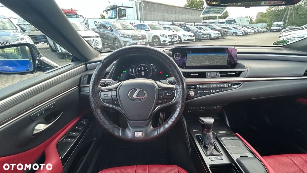 Lexus ES 300h F Sport Edition - 12