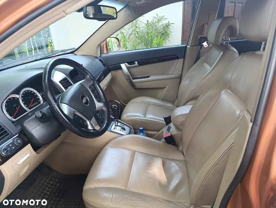 Chevrolet Captiva 2.0 4WD 7 Sitzer Automatik LT Exclusive - 7