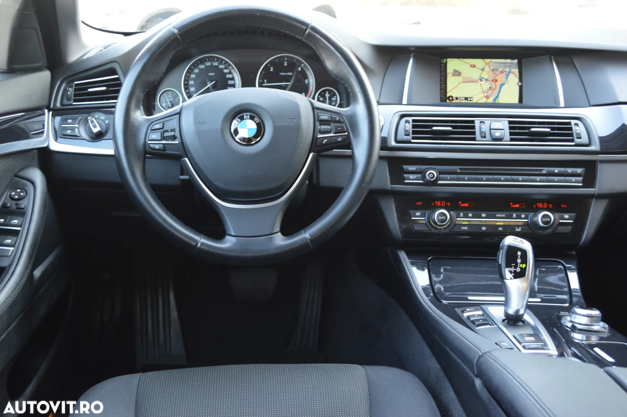 BMW Seria 5 520d Aut. Sport Line - 21