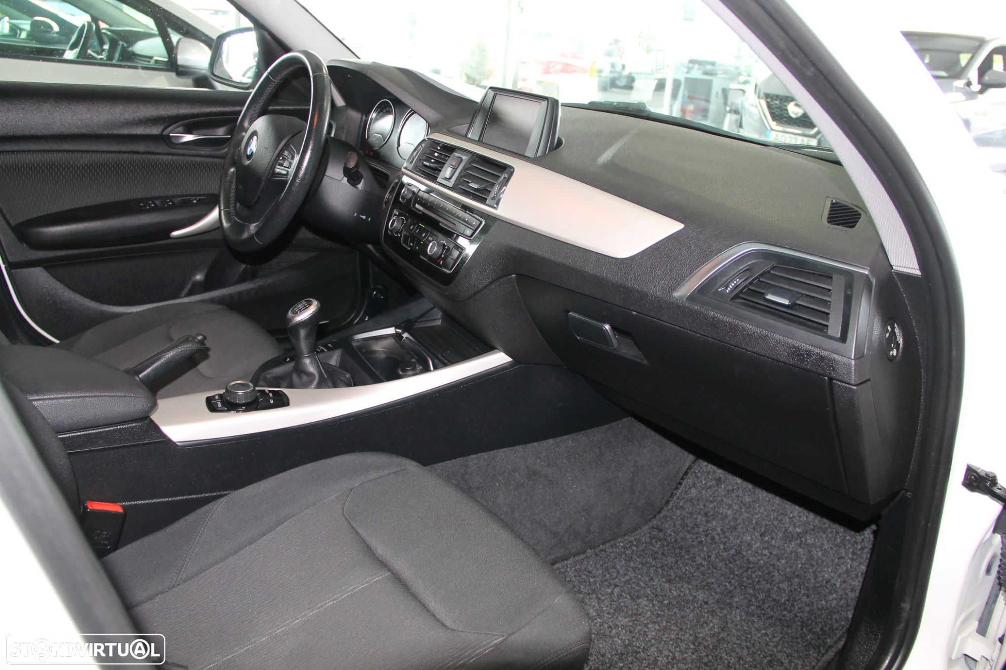 BMW 116 d EfficientDynamics - 10