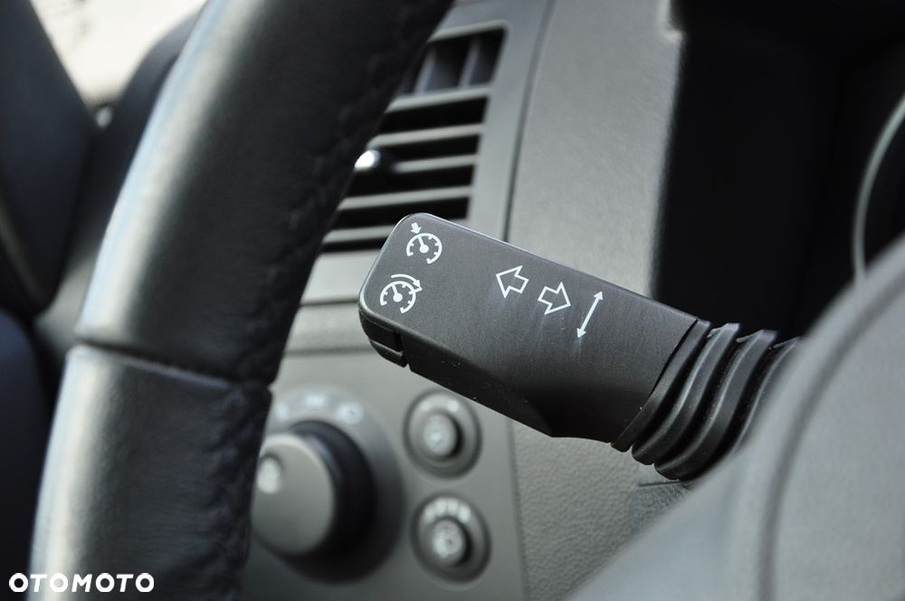 Opel Zafira 1.8 Cosmo - 39