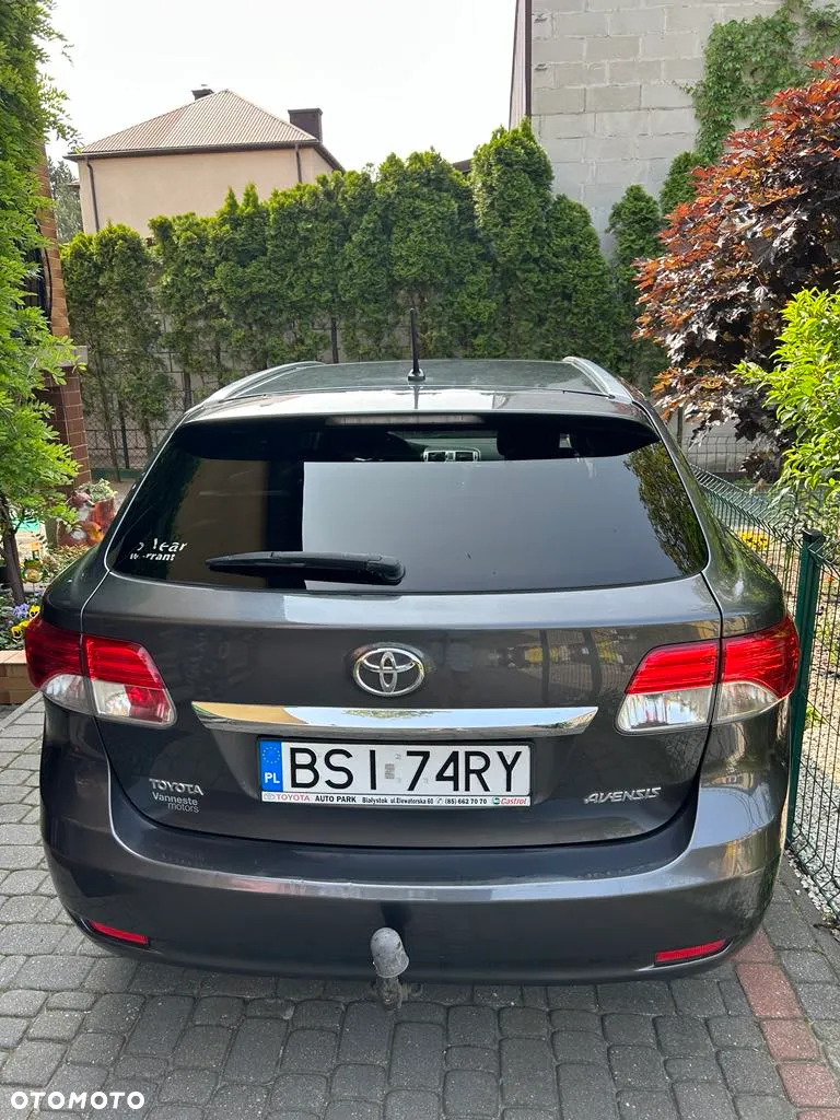 Toyota Avensis - 4