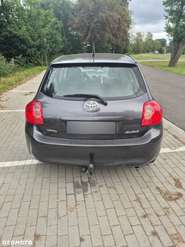 Toyota Auris - 4