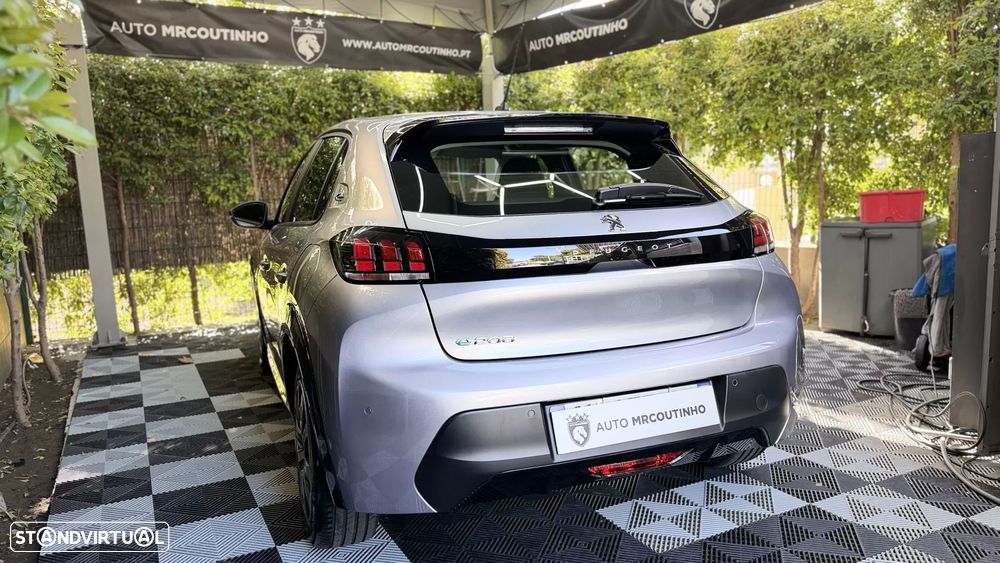 Peugeot e-208 50 kWh Active Pack - 11