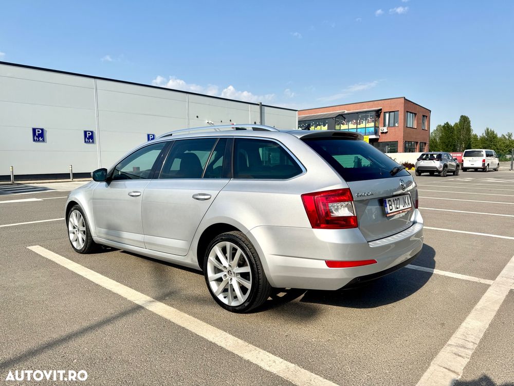 Skoda Octavia 2.0 TDI STYLE DSG - 3