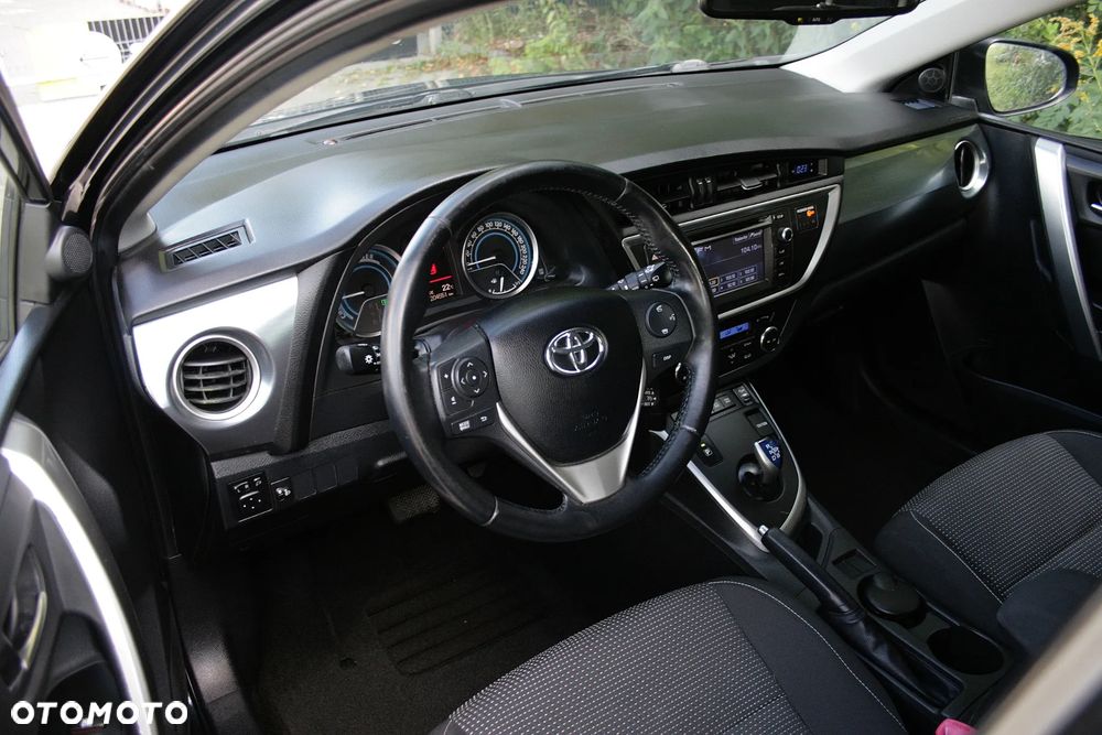 Toyota Auris - 10