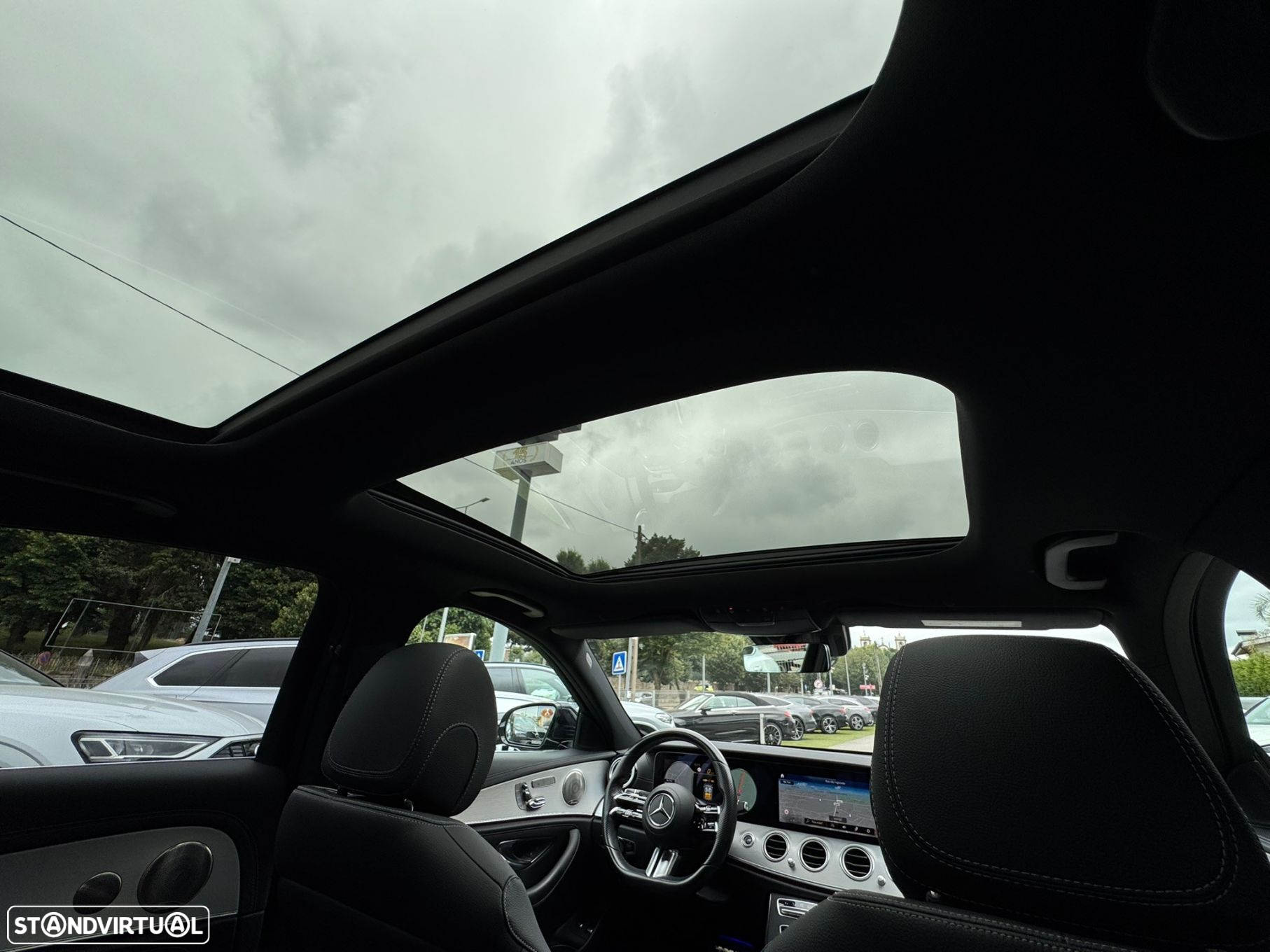 Mercedes-Benz E 300 e AMG Line - 2