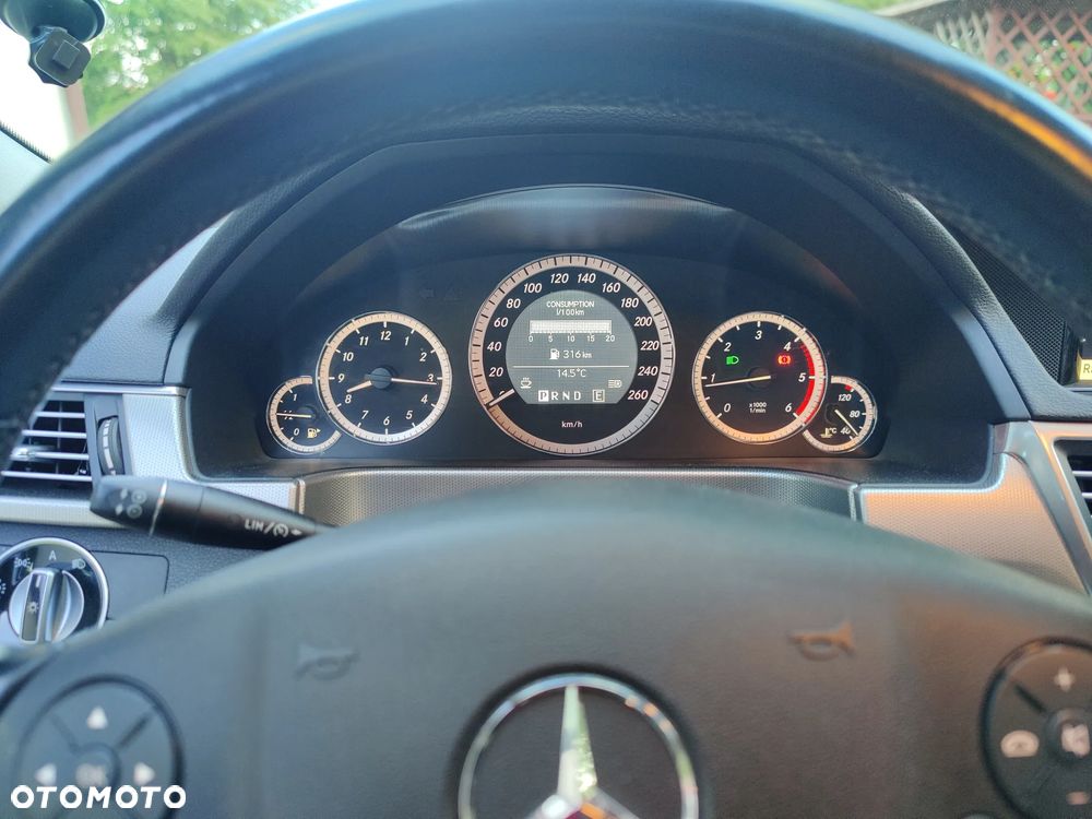 Mercedes-Benz Klasa E - 8