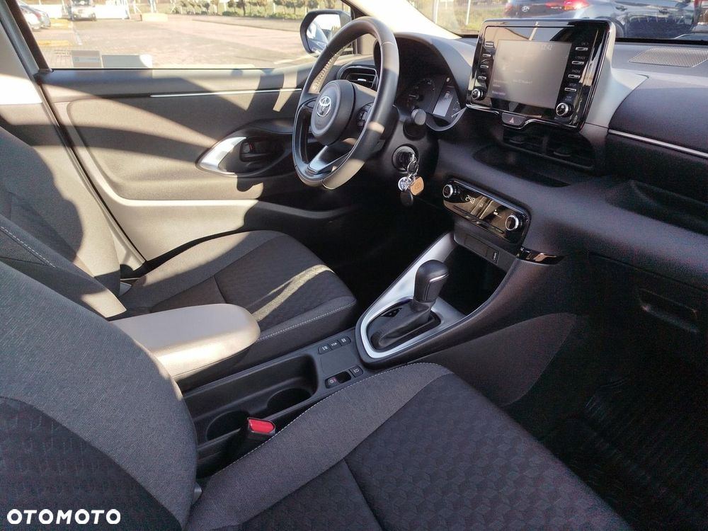Toyota Yaris - 9