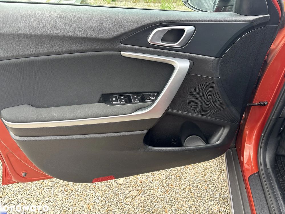 Kia XCeed 1.5 T-GDI M - 12