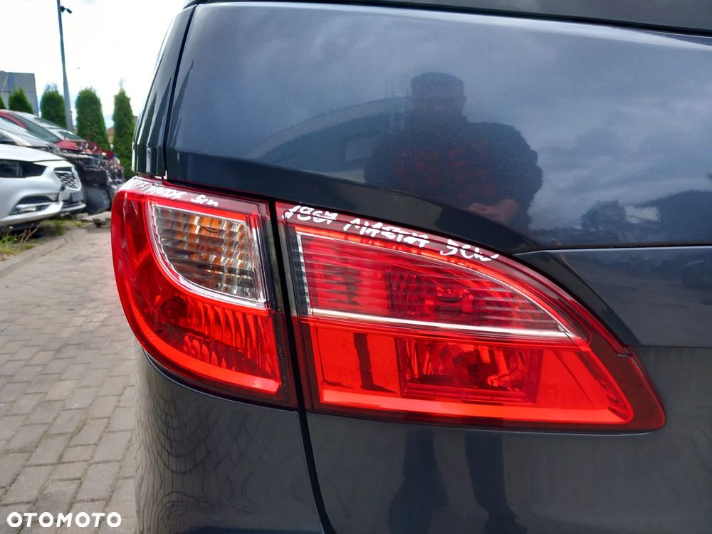 MAZDA 5 II CW LAMPA LEWA TYLNA LEWY TYŁ W BŁOTNIK