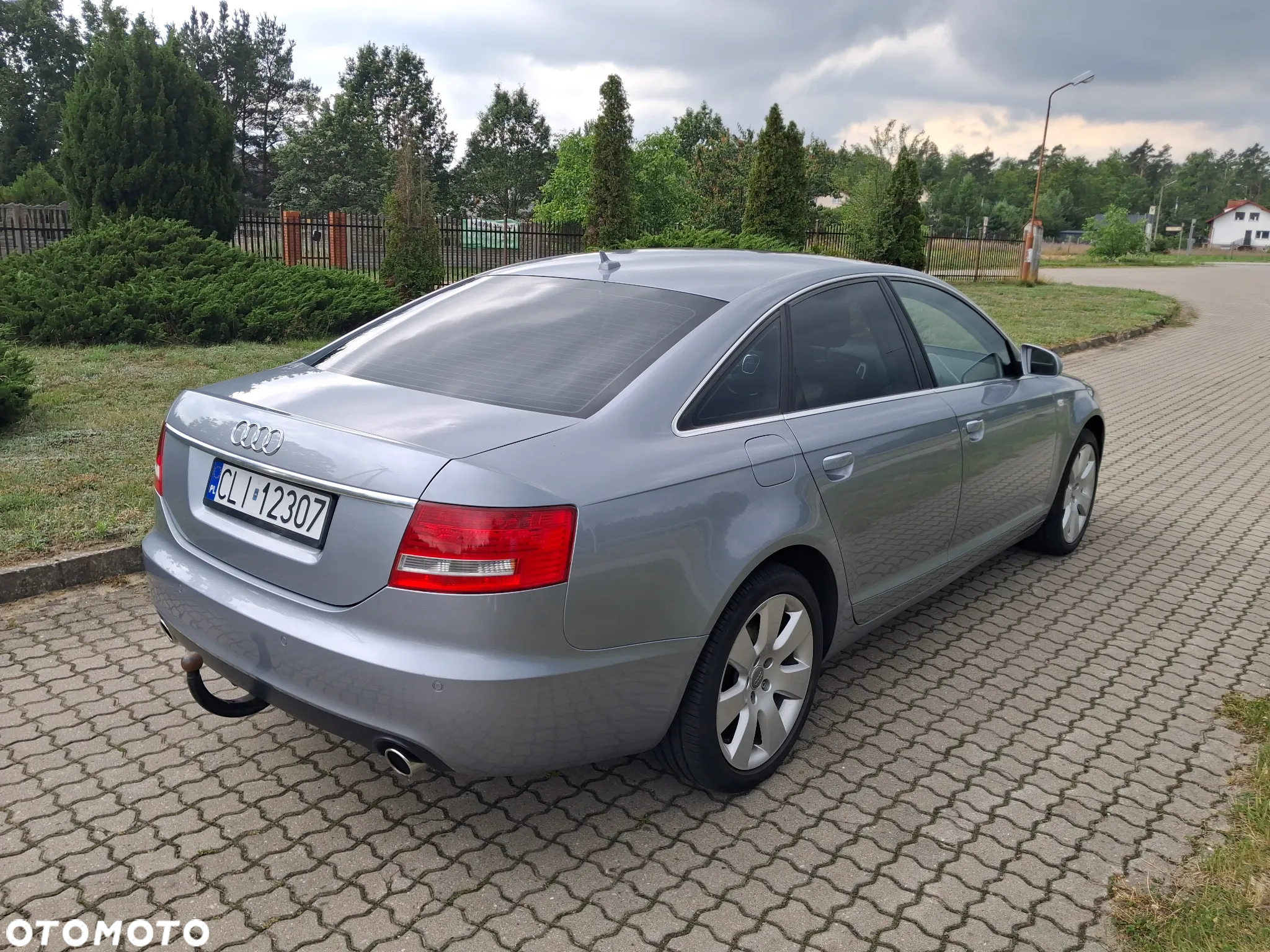 Audi A6 2.4 - 6